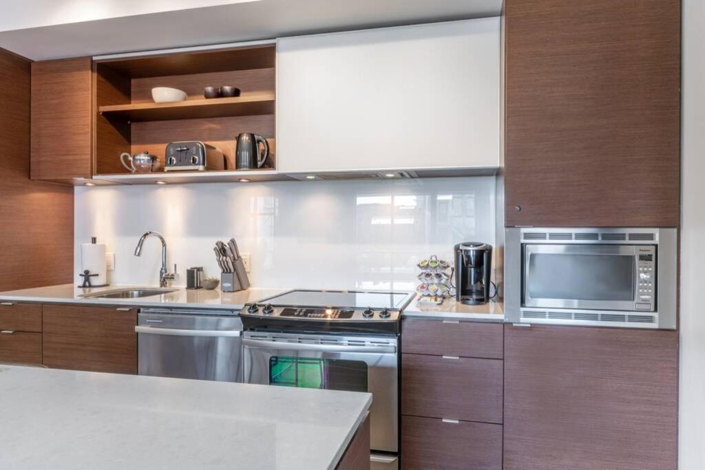 Clean 3Rd Floor Executive 1 Bedroom Apt In Old Town China Town Victoria Exterior foto